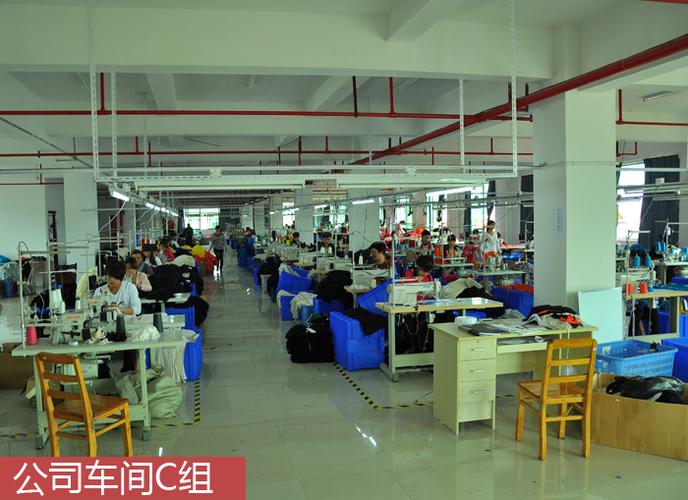p>义乌飘雅服饰有限公司是生产销售为一体的生产厂家,公司位于世界小